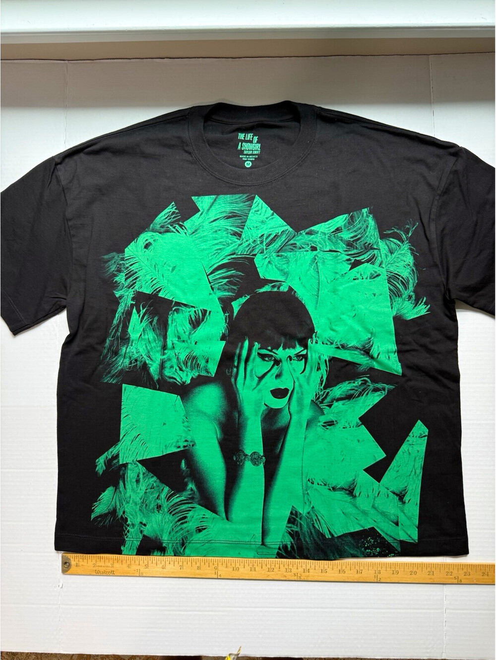 Taylor Swift Life of a Showgirl Graphic Print Crew Neck T-Shirt Black/Green M